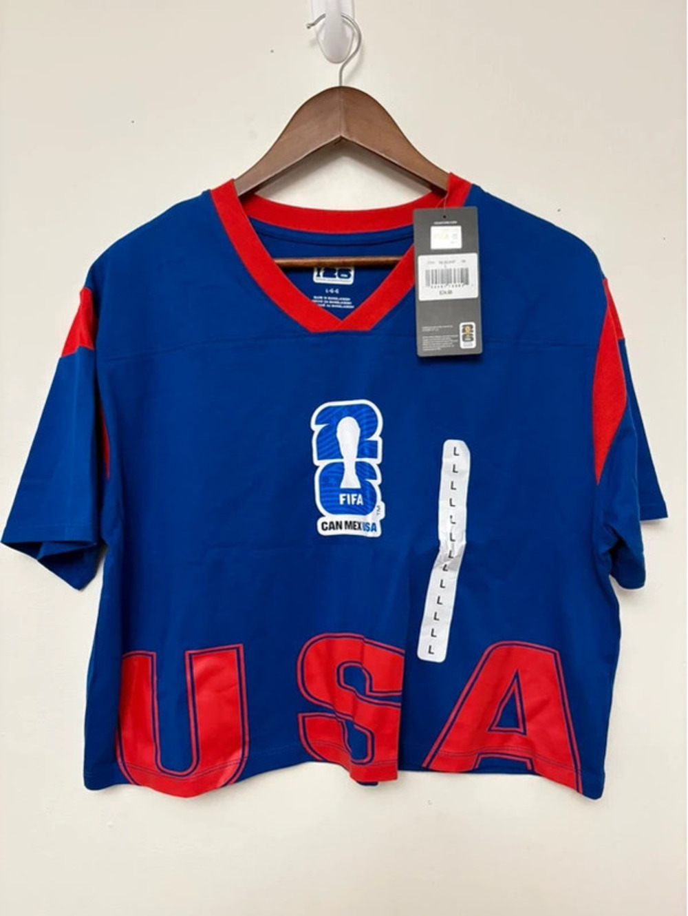 FIFA World Cup 2026 USA Blue Red V-Neck Soccer Shirt Large NWT
